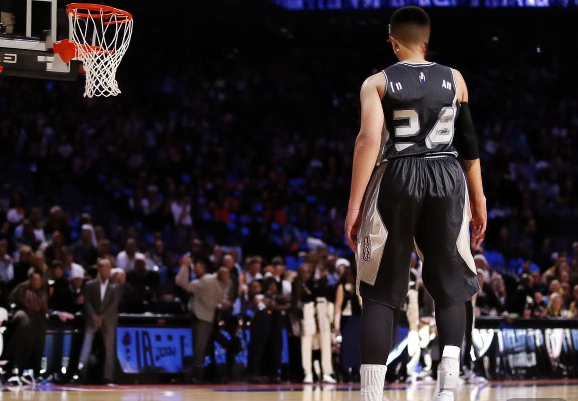 文班亚马领衔马刺迎战雷霆，对决切特·霍姆格伦，波波维奇运筹帷幄